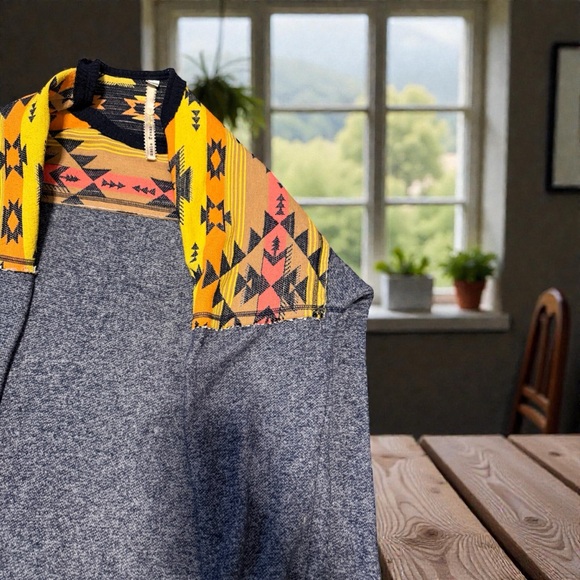 Uncle Frank Tribal Pattern Gray Long Sleeve Dress/Sweater SIZE XL - Picture 4 of 7